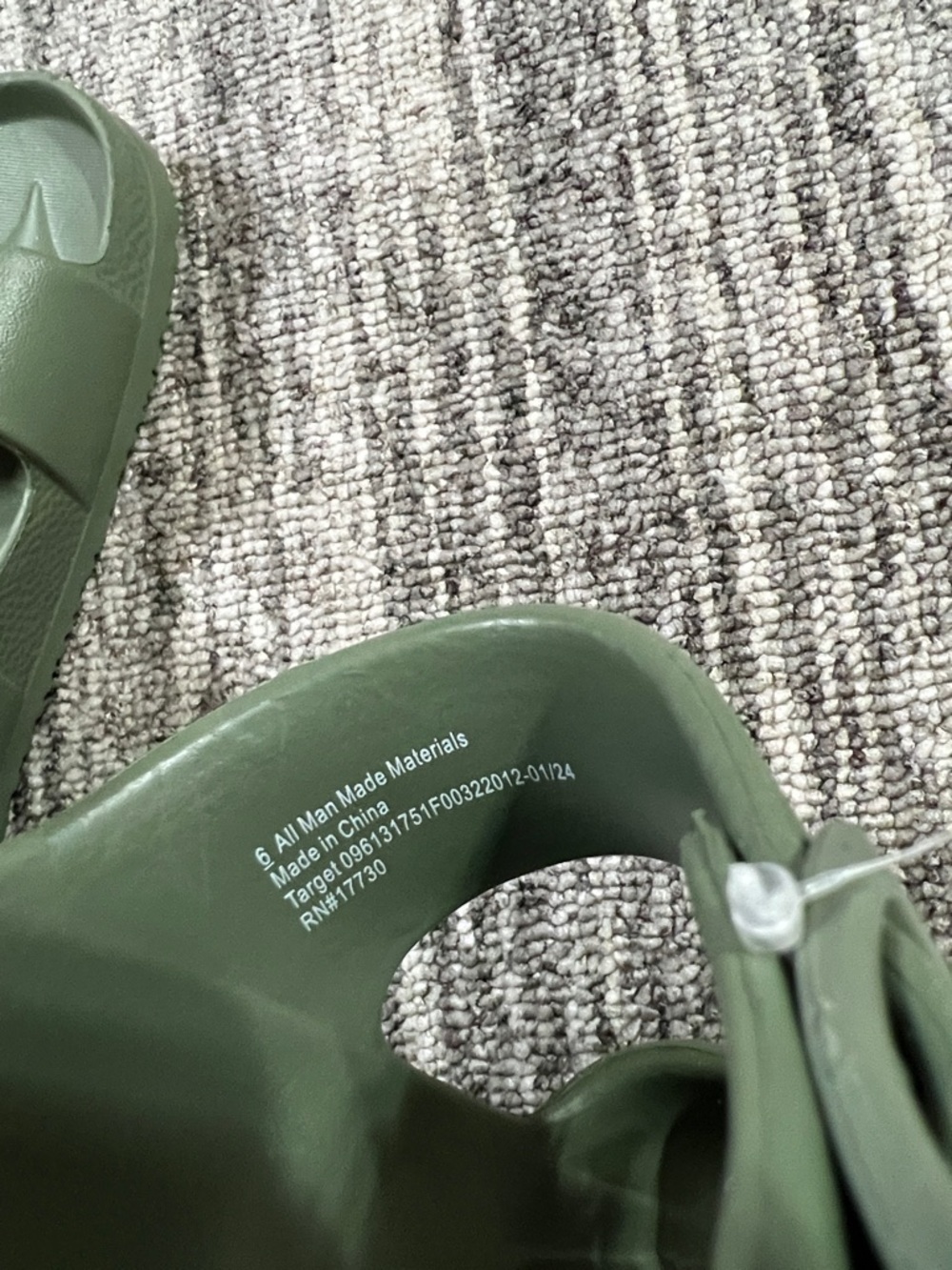 Shade & Shore Olive Green Double-Strap Buckle Slides - Picture 6 of 7